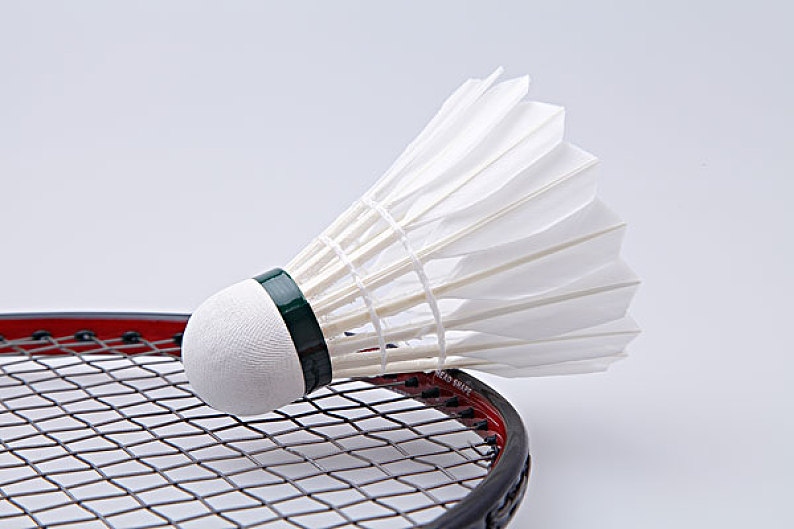 更为引人注 更为引人注